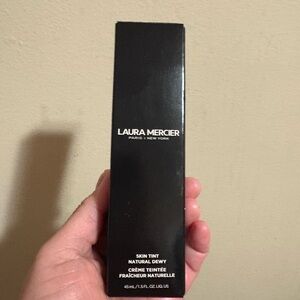 Laura Mercier Skin Tint Natural Dewy - 2W CITRINE Brand New Never Used.